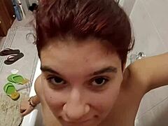 chiara si fa pisciare sulle tette in the bathroom.