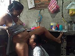 No Aguanta Las Ganas Y Desea Comerse El Postre