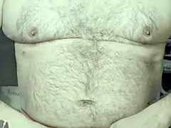 Ezsosa shares curvy exhibitionist flashing update from bedroom on May 30 2025.