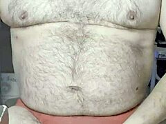 Ezsosa shares curvy exhibitionist flashing update from bedroom on May 30 2025.