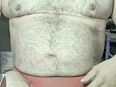 Ezsosa shares curvy exhibitionist flashing update from bedroom on May 30 2025.