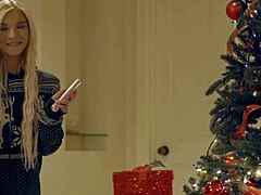 Vina Sky We Kinda Wanna See Your Flagpole In Threesome With Cumshot