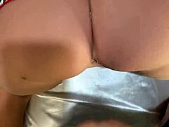 Minha mulher pegou eu com pau dentro do cu da enteada na cozinha sex toy?