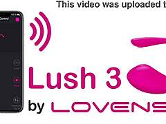 Some girls chat casually on webcam 😊