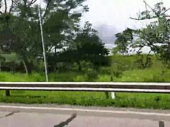 Minha namorada perdeu aposta e se masturbou dentro do restaurante e depois ficou pelada na rua