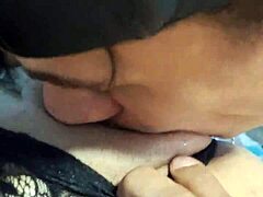 Novinha com Frio Precisava de Calor Humano pra Esquentar a Bucetinha