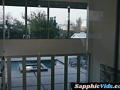 les milf uses strapon on gf before intense tribbing session