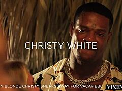 Vixenplus Spread the Luv Vol 3 Compilation with Blonde Brunette Outdoor Action