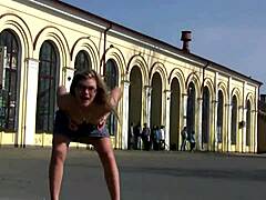 flashing tits and shaved pussy in city centre feels dangerous but so exciting! 😈