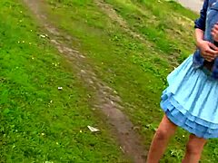 flashing tits and shaved pussy in city centre feels dangerous but so exciting! 😈