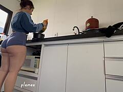 Latina Shows Off Big Ass in Tight Shorts