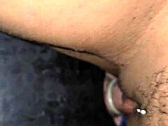 o cara atrás do gloryhole não deu conta, então pedi pro meu marido me fazer gozar