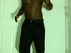 I'm changing my favorite dance name from the heart break llamasr dance to the heart make llamasr dance2