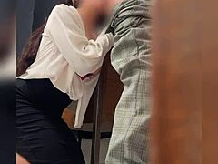 Maestra mexicana madura folla alumno en salon publico con tetas naturales grandes!