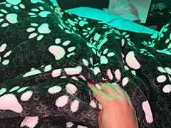 Hermanastro me deja masturbarlo y yo queria comermelo