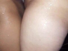 Mi novia, you make me come in the bathroom with that mamada I give you?