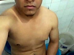 just masturbating so richly here all alone 😏  