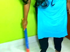 Indian Hot Sex With Big Ass And Tits Handjob  