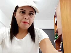 Vlog Sarah Rosa Atriz Shares Insights On Masculine Back Support