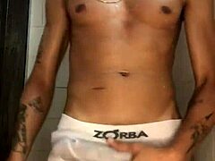 Thick cock novice jerks off in shower