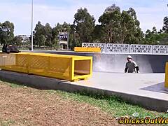 My aussie girlfriend sucks cock so good, fingering her hairy pussy till creampie 😏🍆