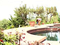 Brunette teen licks mature blonde pussy deep