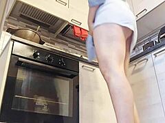 washing dishes bare pussy dripping with secret thrills