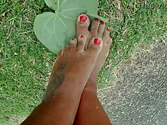 wanna see these dirty bare feet walking streets and beach?