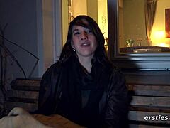 Rösi fingers her smooth shaved pussy so good 👅💦