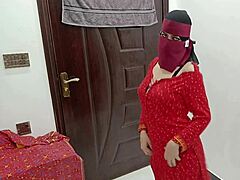 Desi pakistani housewife dances beautifully nude at home