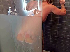 i fuck her covered in milk she squirts everywhere