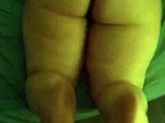 homemade smelly dirty feet toes footjob cums hard sunnyday 😈👣💦