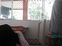 o café da manhã na casa de corno é assim enquanto o corno lava a louça o amigo fode a esposa