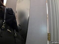 i emi suck uncensored dick at office