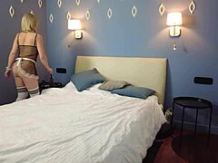 i'm this blonde hottie masturbating solo to orgasm