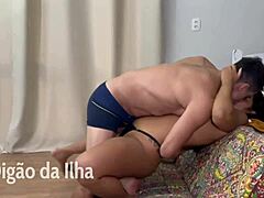 ei amiga abre essa buceta melada pra eu comer direito na sala com a gente