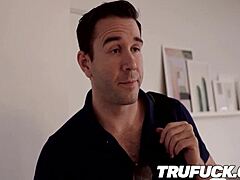 Hey, my nympho niece Daphne Dare needs cock now