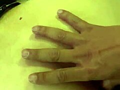 vecina nalgona se empina para doggystyle brutal