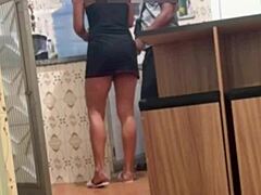 Belinha Hotwife's Double Delivery Mouthfuls Tempt Beach Lovers