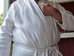 chris gets up close outdoors