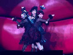 bold japanese kisser aina suzuki teases solo cam intensely