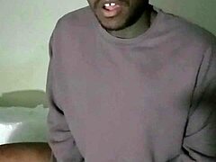 who else jerks to porn like real americans do with me