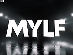 Stepmommy's sponge bath spirals into endless creampie fuck