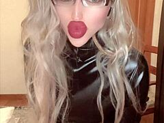 shakin my belly in sexy latex catsuit goaldigger song