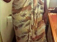 Sexy Milf Bath with Curvy Ebony Body