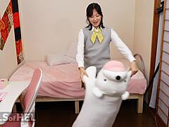 watch this asian babe flash her tight pussy