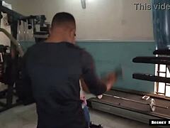 Gym instructor can't resist... seduces big ass 45yo client 💦 fucks her horny pussy with BBC 🏋️‍♂️🍑