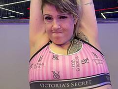 wet pussy vibrates through gym workout... juices dripping down thighs