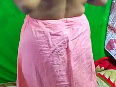 Secret Video Of Indian Bhabhi Changing Saree