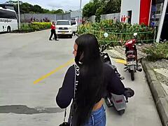 ¿de verdad quieres que te coja aquí en público tan riesgoso?